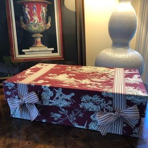 Sweet 8”x12.5” toile fabric-covered storage box